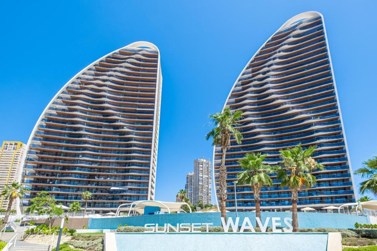 Sunset Waves Deluxe Apartments Poniente Beach Resort 貝尼多姆 外观 照片