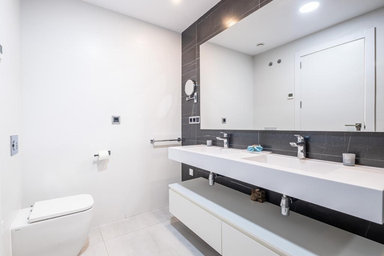 Sunset Waves Deluxe Apartments Poniente Beach Resort 貝尼多姆 外观 照片